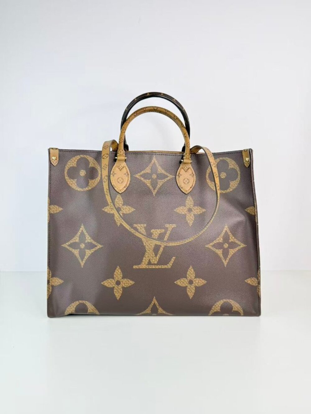 Louis Vuitton onthego GM giant monogram